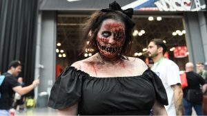 Kudos to the lady for the makeup