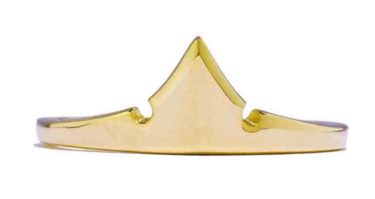 Ring perfectly Captures Aurora's Minimalistic Approach To Fashion
