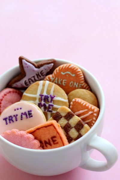 The Magical Cookies From Alice in The Wonderland 1